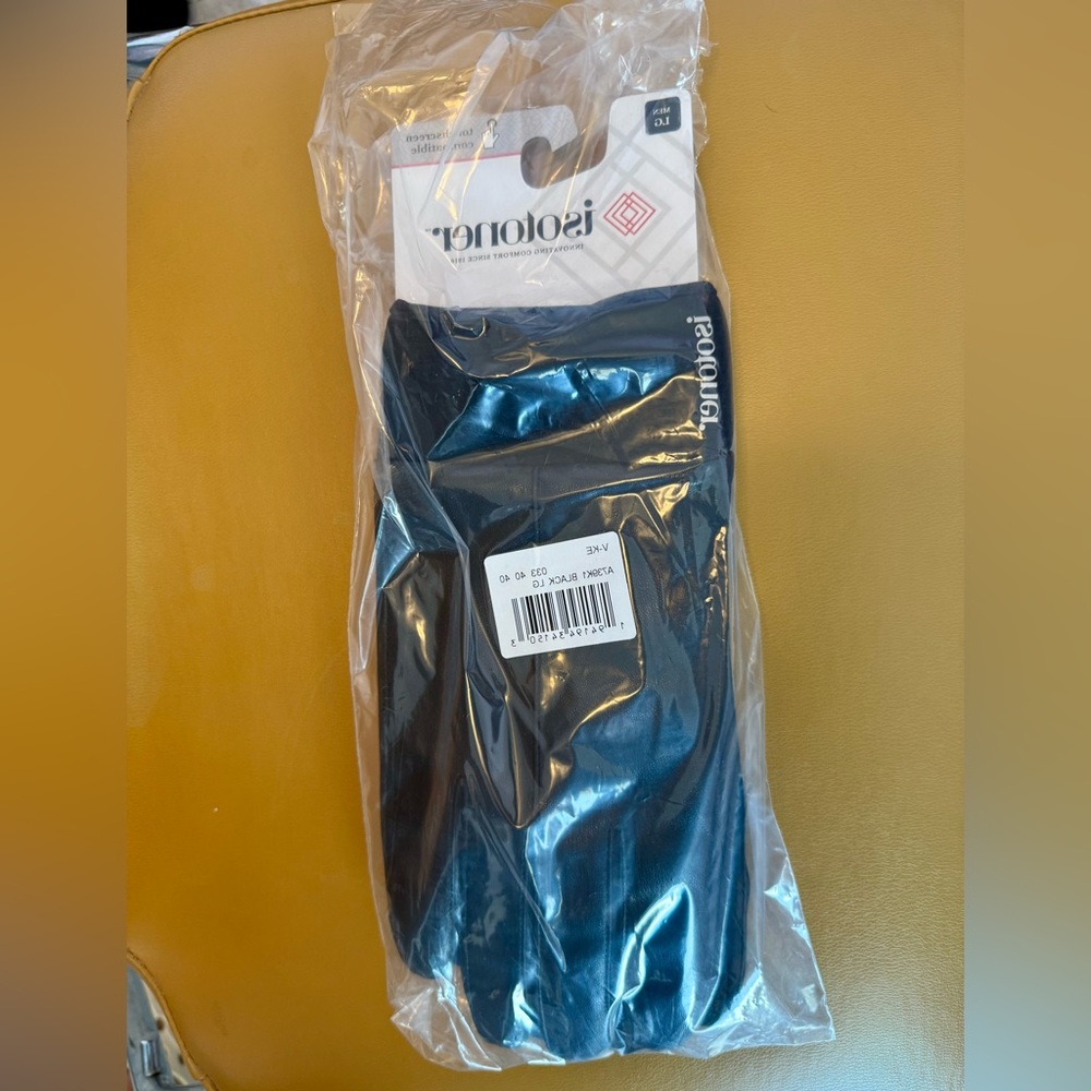 Men’s Isotoner Microsuede Water Resist Touchscreen Gloves. Black. Lg. NWT